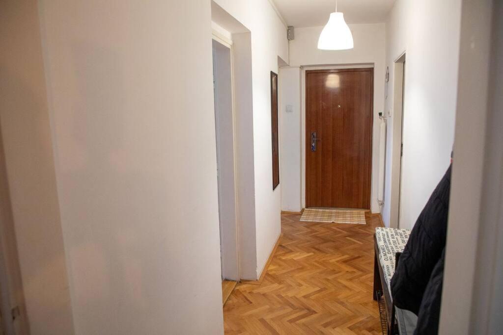 Dora Apartment Ni Eksteriør bilde