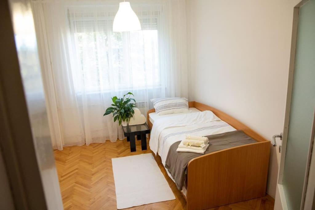 Dora Apartment Ni Eksteriør bilde