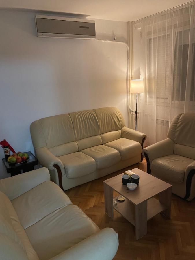 Dora Apartment Ni Eksteriør bilde